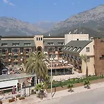 Hotel Plaza 4*
