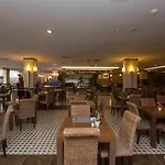 Plaza Kemer