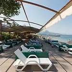 Plaza Kemer