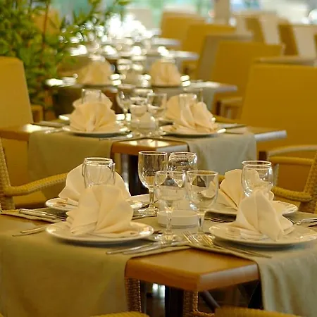 Plaza Hotel 4*