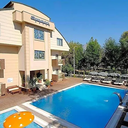 Plaza Hotel 4*