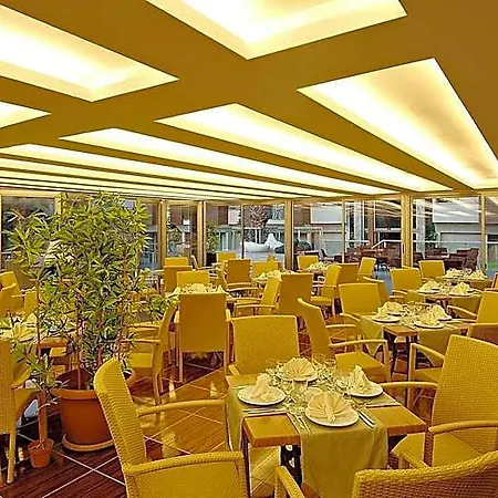 Plaza 4*