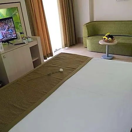 Plaza 4* Kemer