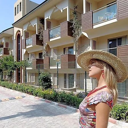 Plaza Kemer