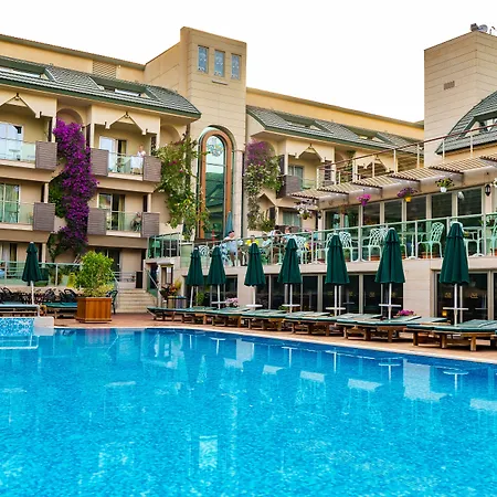 Plaza Kemer