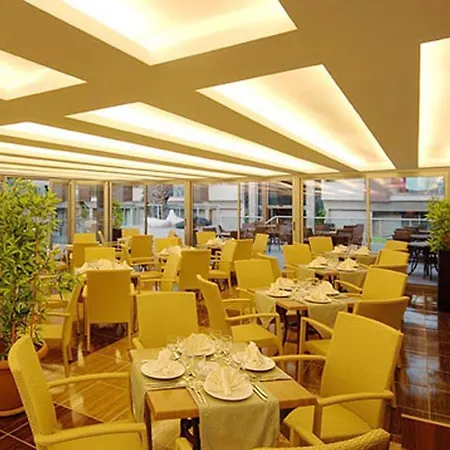 酒店 Ambassador Plaza 凯梅尔