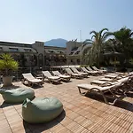 Plaza Hotel 4*